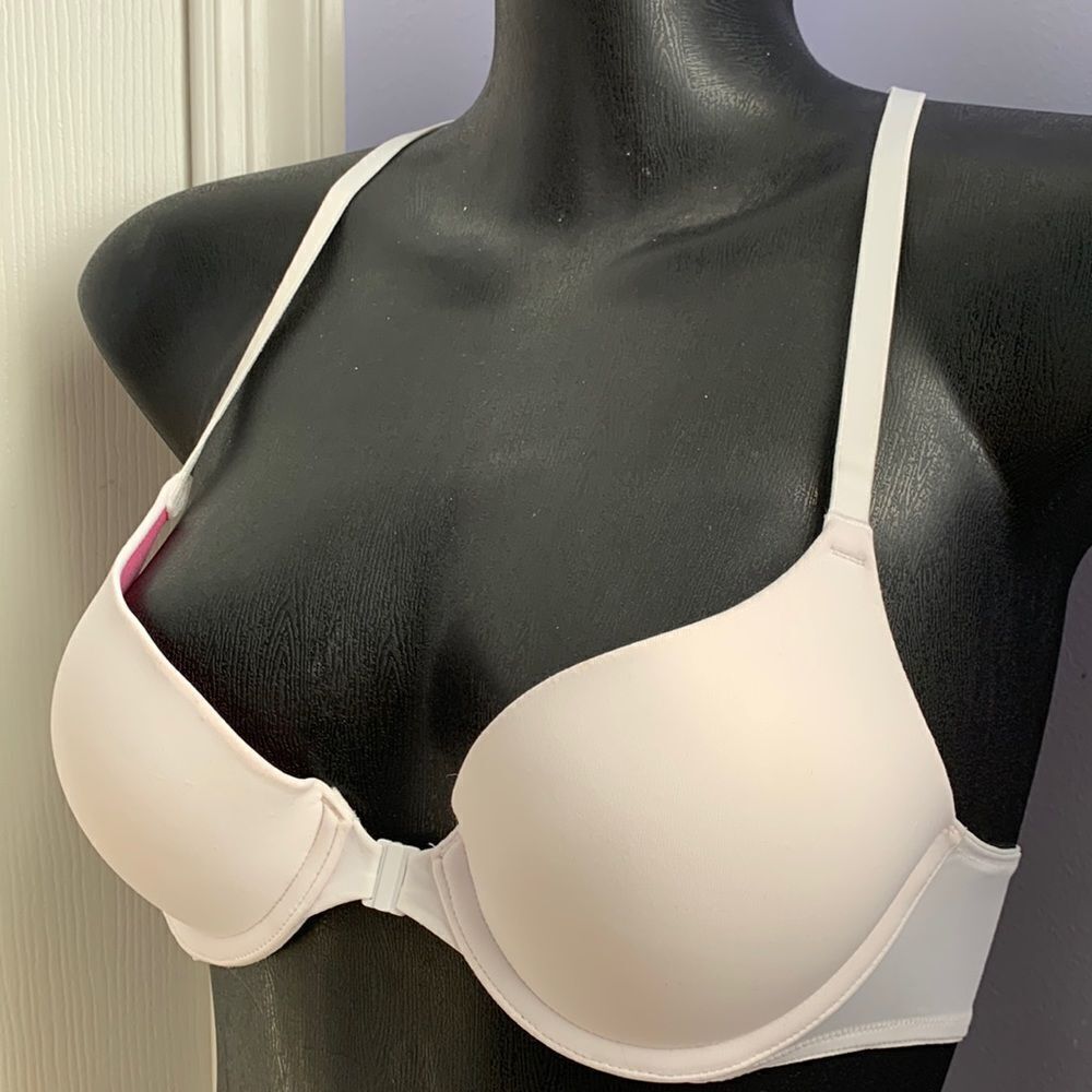 Victoria’s Secret PINK Wear Everywhere Push Up Front Close Padded Bra 32AA